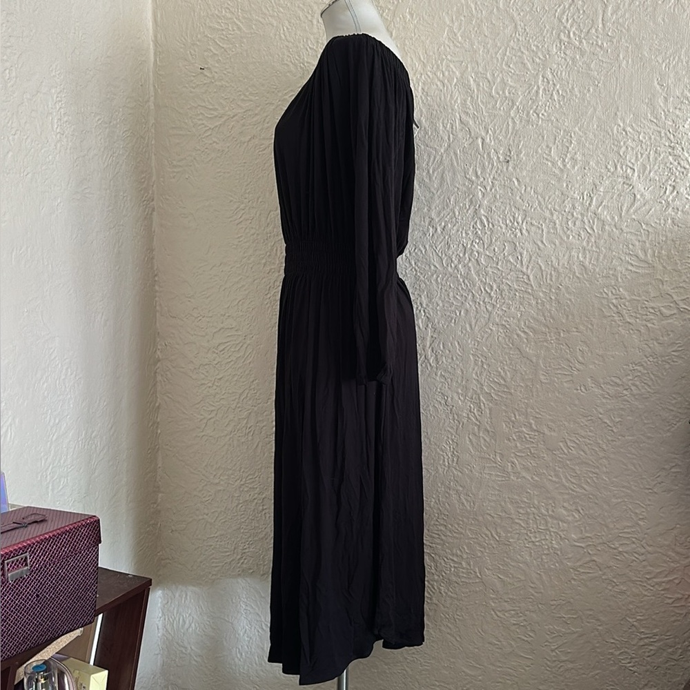 Ann Taylor Black Off the Shoulders Smocked Jersey Dress Large NWT - Picture 3 of 8